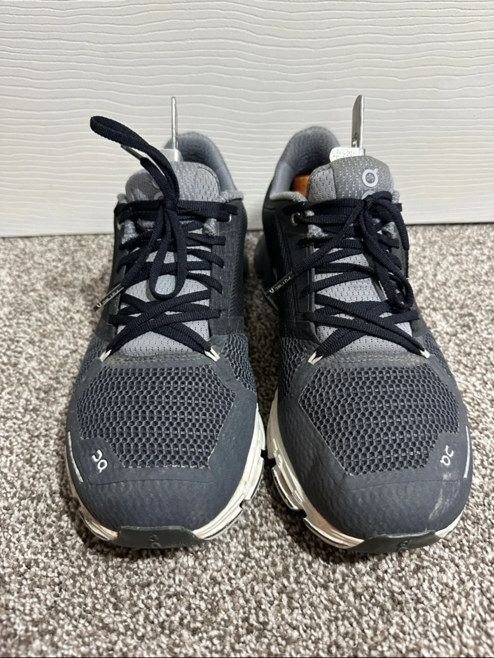 On Running Cloudrunner Athletic Shoes - Black/Gray women’s 9.5